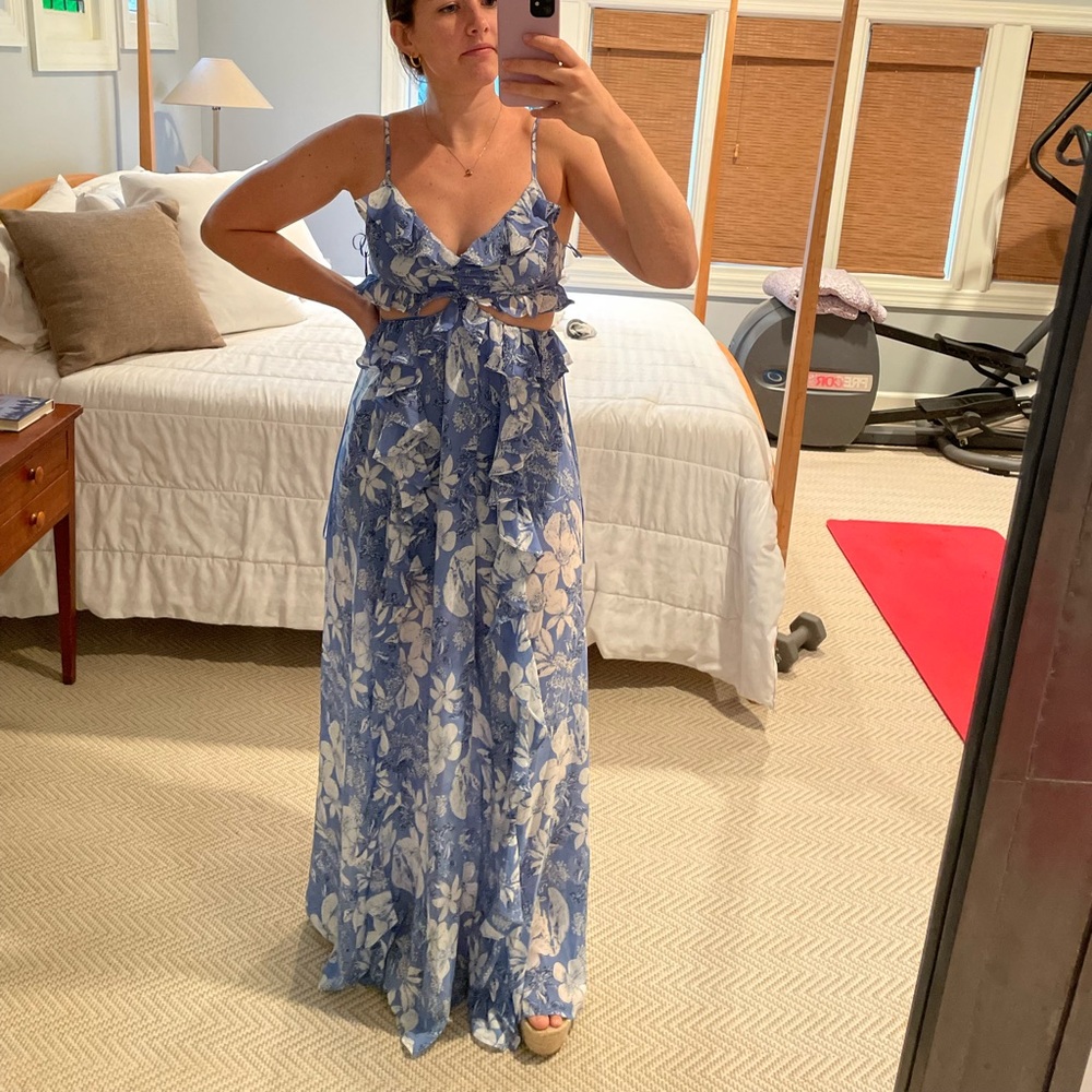 PALACE DRESS IN BLUE & WHITE FLORAL